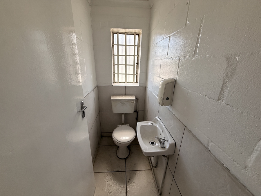 To Let Commercial Property for Rent in Blackheath Industrial Western Cape